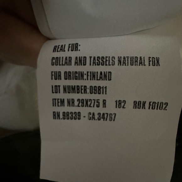 RARE] PRADA POM POM 29X275 DOWN FOX FUR BELTED JACKET  40/6 belt not included - Picture 5 of 11